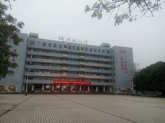 坡头区第一中学-2021广东湛江霞山可以考哪些高中？