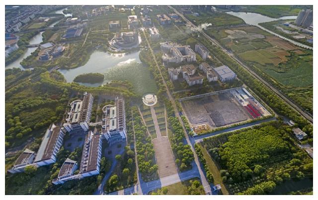 南汇大学城-上海松江大学城优势？