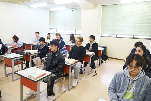 日本留学语言学校-日本三峰语言学校怎么样？老师给推荐的？